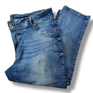 SUKO PLUS women’s blue cropped denim jeans